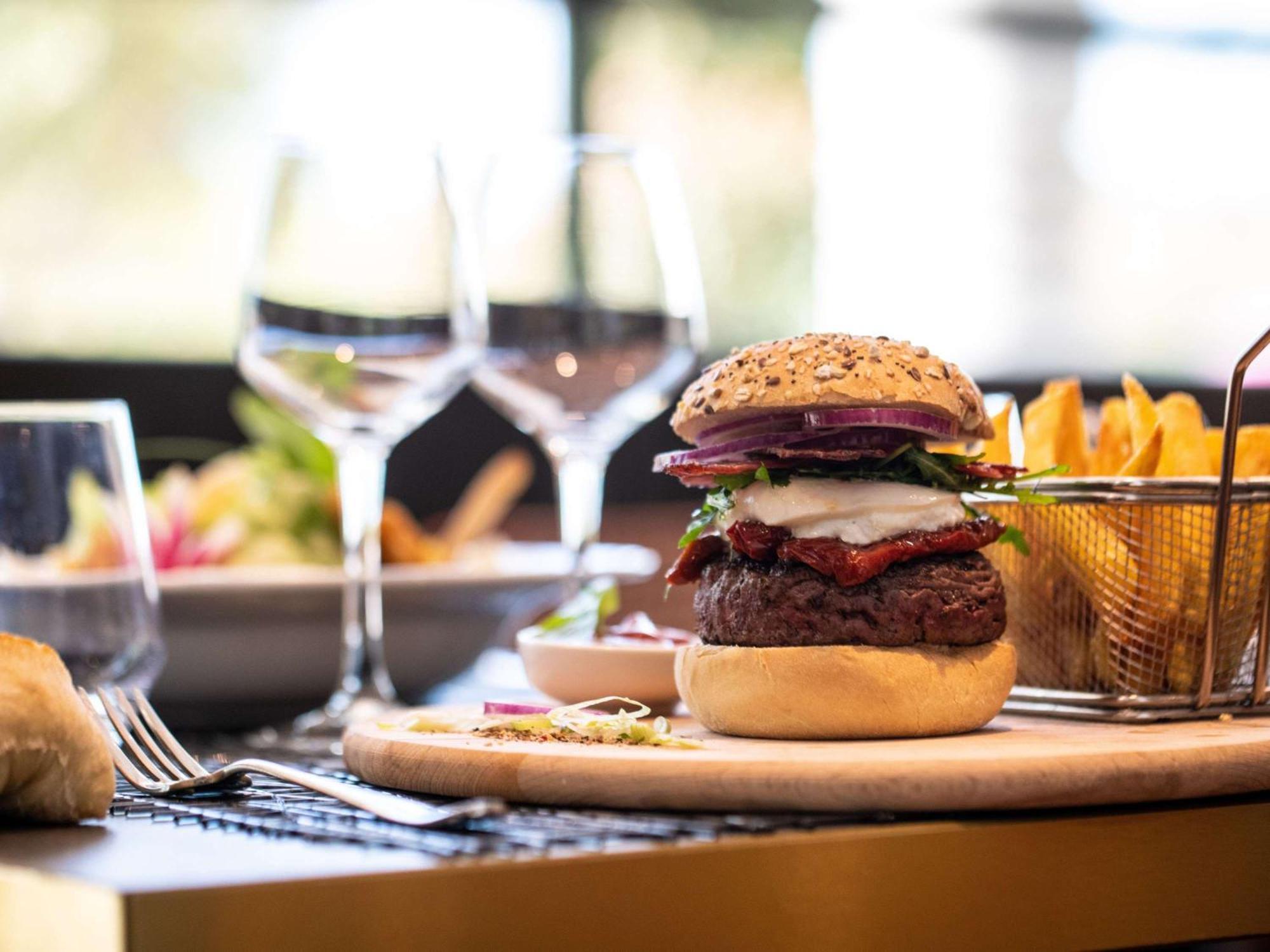Mercure Aix-En-Provence La Duranne Gare Tgv Экстерьер фото