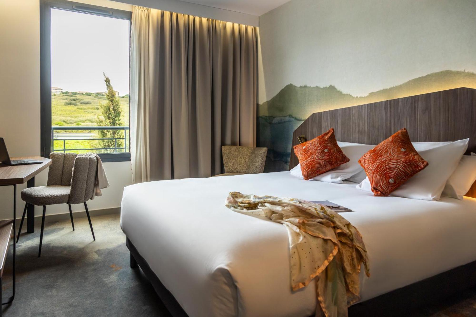 Mercure Aix-En-Provence La Duranne Gare Tgv Экстерьер фото